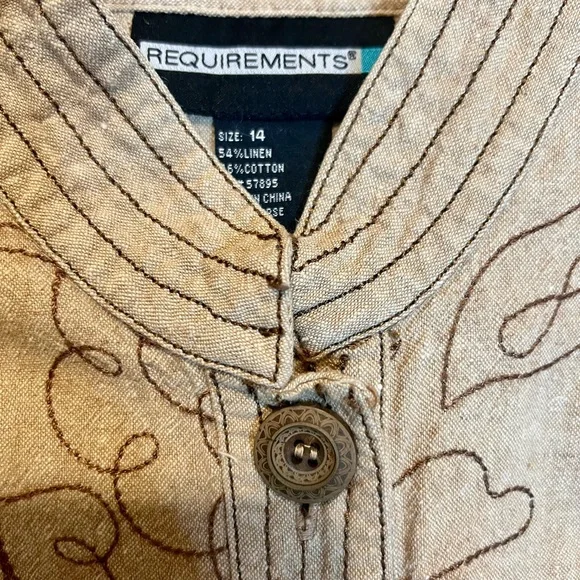 Requirements Beige Embroidered Jacket Linen Mix large wooden buttons. Size 14 - Picture 3 of 5